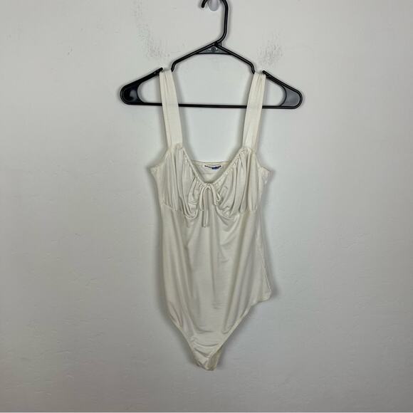 Reformation Nina Ruched Bodysuit in White Large - Picture 2 of 12